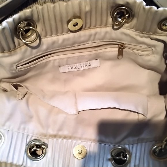 Woman's purse by Kenneth Cole - Picture 3 of 5